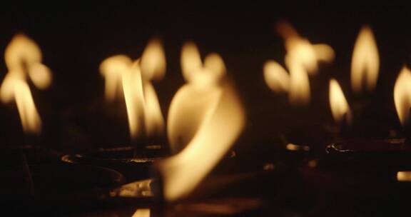 蜡烛温馨仪式感升格黑暗光明火焰人文