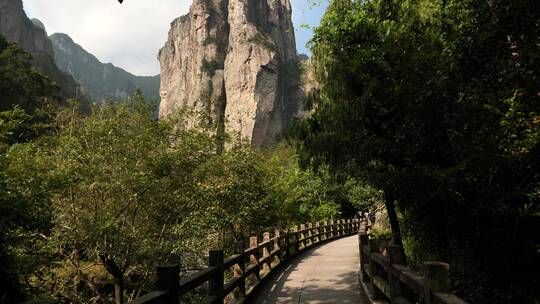 温州雁荡山里的风景奇观