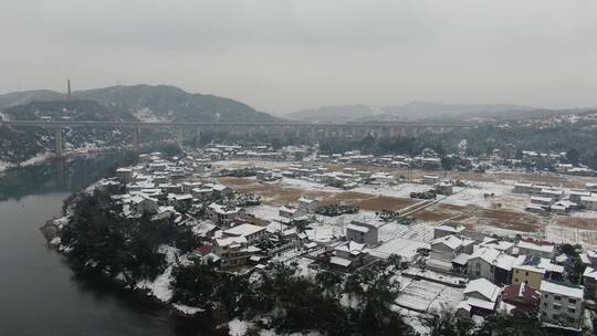 航拍田园乡村冬天雪景