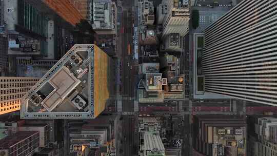城市航拍纽约曼哈顿中城东摩天大楼汽车街道