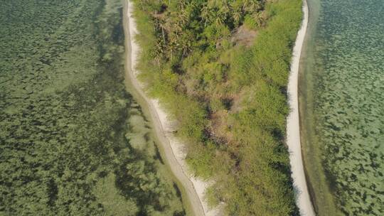 热带岛屿坦都勇与海滩视频素材模板下载