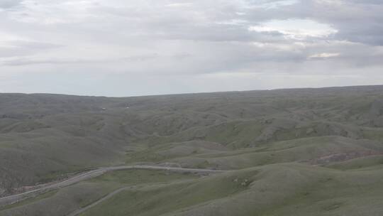 新疆哈巴村航拍山脉公路dji-dlog原片素材