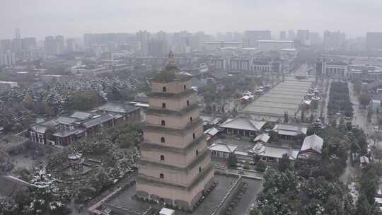 雪中的西安大雁塔雪景