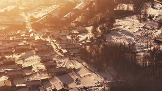 东北雪乡，雪后的日出乡村俯瞰全景