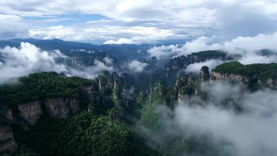 张家界武陵源云海山色