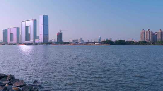 广州之窗商务港珠江滨江高楼建筑景观