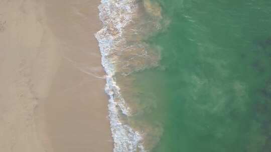 海边沙滩海浪