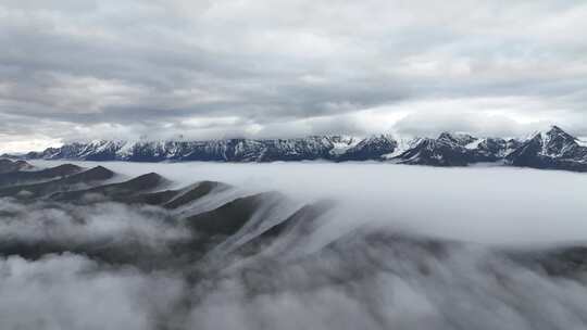 四川甘孜州高原冷嘎措贡嘎雪山高空航拍