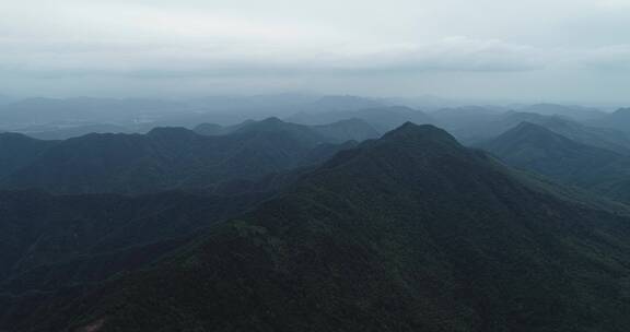 4K航拍群山风景