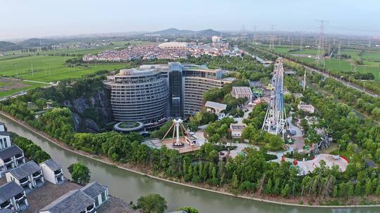 航拍上海佘山世茂洲际酒店全景