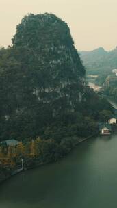 旅游景区广西桂林西湖公园竖屏航拍