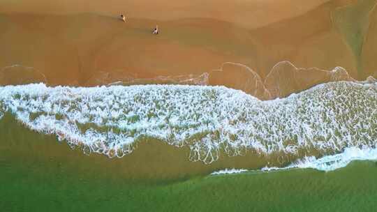 海南陵水清水湾航拍海岸线沙滩海浪唯美空镜