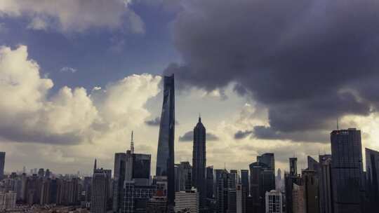 上海陆家嘴黄昏暴雨来临延时摄影航拍