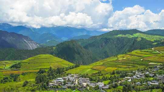 世外桃源美景哈尔巴雪山云南村落小镇田地