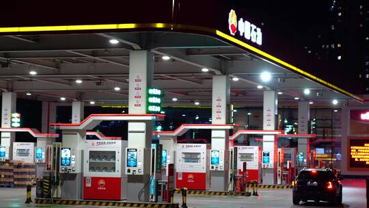 4K 加油站 中国石油  夜晚加油站视频素材模板下载