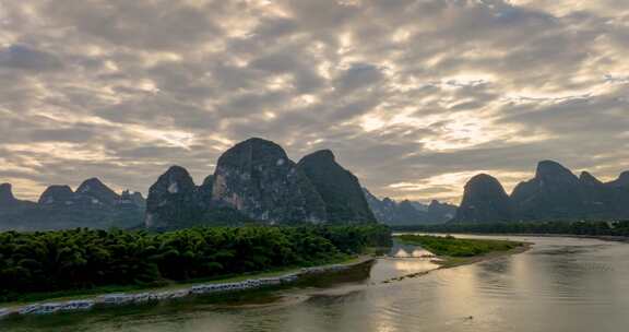 桂林 阳朔 漓江 竹筏 20元背景 延时