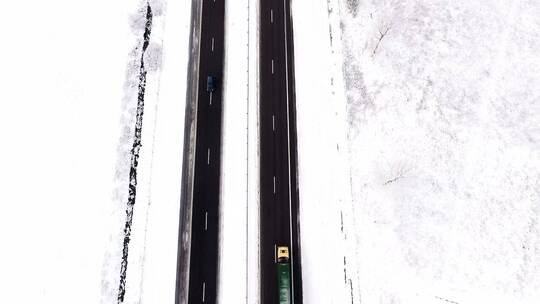 冬天的高速公路