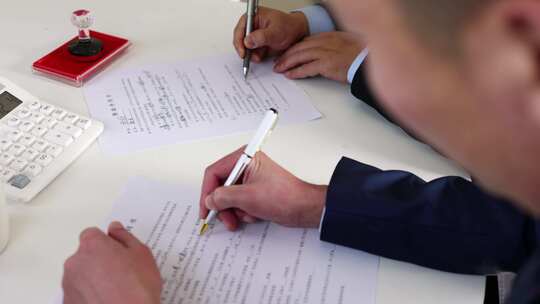 签合同、商务签约、商业合作握手