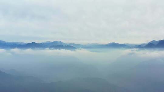 航拍秦岭山脉秋季风景云海