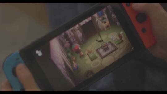用PS4玩动物森友会视频素材模板下载