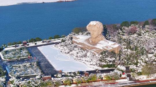 大雪后的长沙橘子洲头毛泽东雕塑绝美实拍