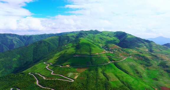 云南自然风光大山山上景观高山峡谷