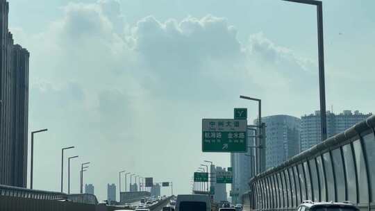 高架桥郑州中州大道导航牌航海路金水路视频素材模板下载