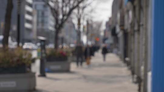 空多伦多丹福斯村人行道人们慢走