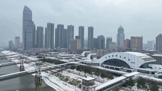 汉口江滩雪景