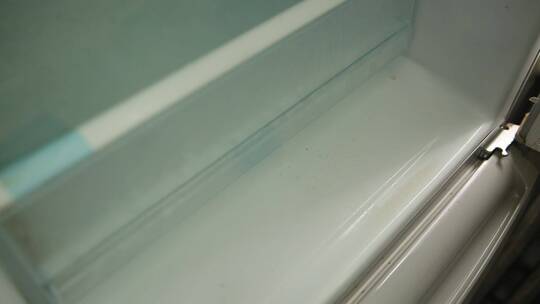 毛巾抹布擦拭清理冰箱除菌