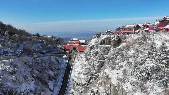 雪后的泰山美如画