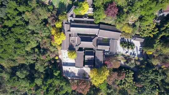 航拍深秋南岳衡山风景区福严寺千年银杏