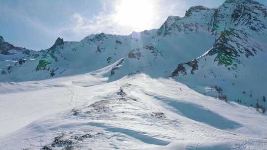 航拍雪山