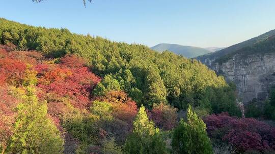 济南藏龙涧景区山脉风光