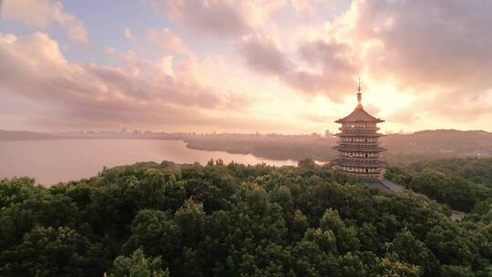 航拍杭州夕阳西湖风景区雷峰塔