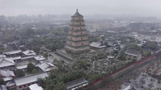 雪中的西安大雁塔雪景