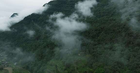 云雾山野自然风景空中薄雾飘摇