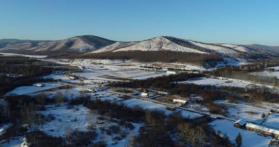 航拍内蒙古：中俄边境边塞雪村