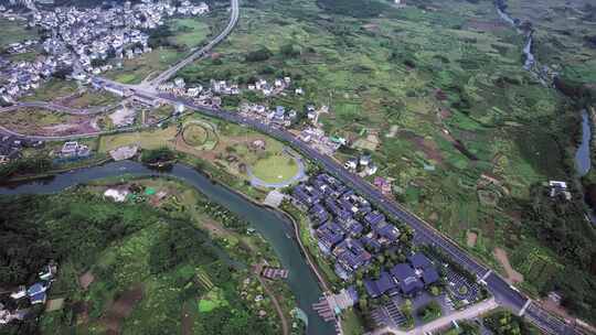 桂林山水烟雨漓江兴坪古镇航拍风光4K