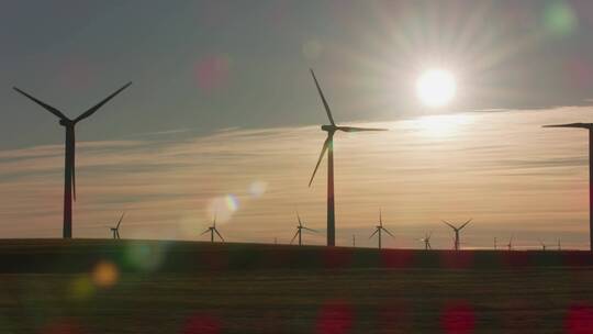 风电场风力涡轮机在现场发电视频素材模板下载