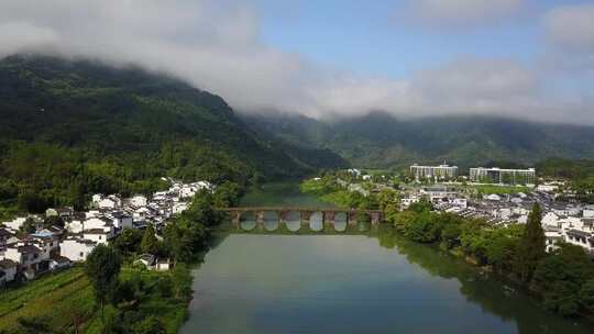 安徽黄山河流航拍视频