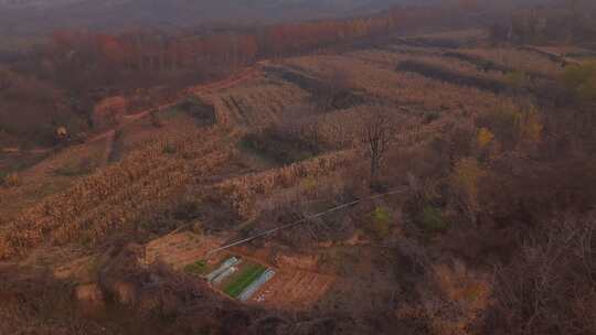 航拍秋季山峦