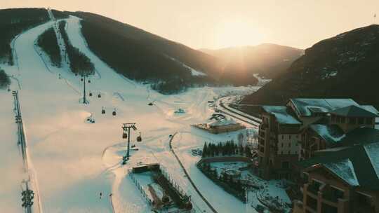 高山滑雪雪道造雪滑雪视频素材模板下载