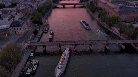 城市航拍巴黎塞纳河巴黎铁塔日出城市天际线