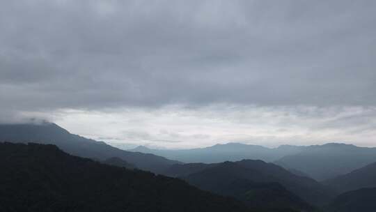 四川周边眺远山、山川巍峨