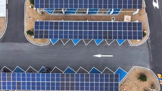 太阳能汽车充电桩充电车位光伏车棚