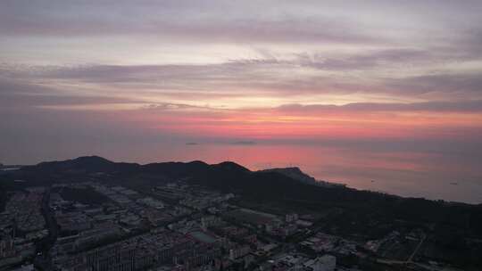 海上日出彩霞航拍山东长岛日出彩霞