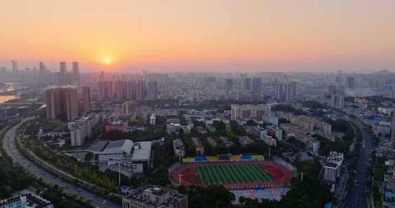 湖南长沙梅溪湖日落城市风光航拍