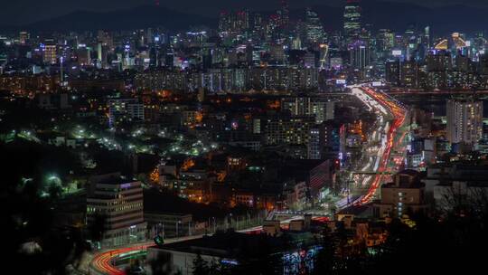 首尔夜间交通与城市景观