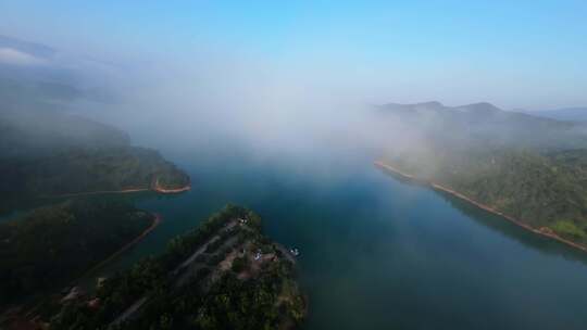 南方山区湖泊清晨云海佛光FPV